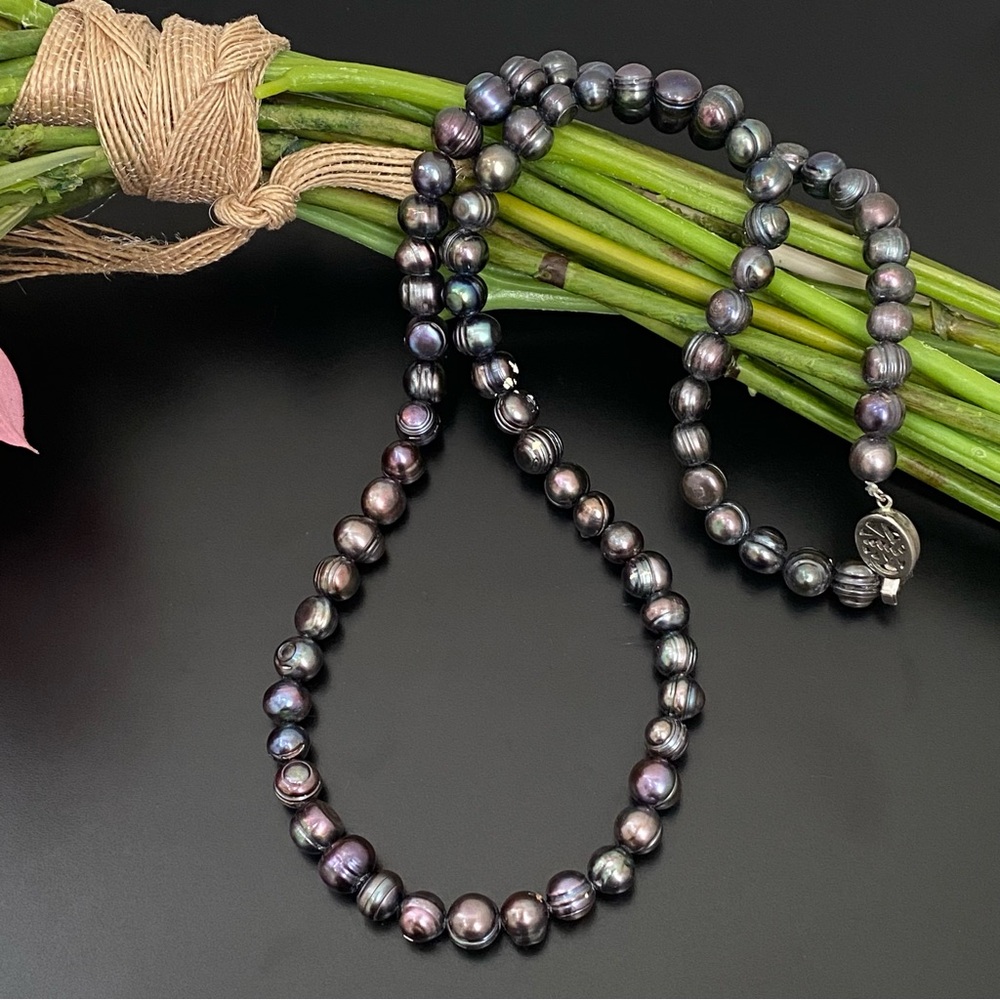 Vintage Natural Freshwater Peacock Pearl 28” Long Necklace 80g.